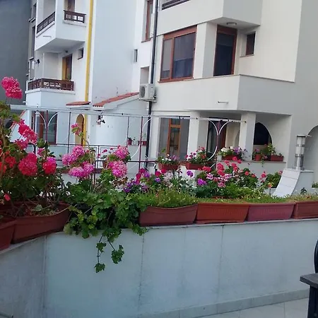 Family Vadjo Hotel